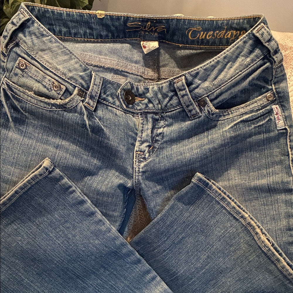 Silver Jeans Light Blue Skinny Bell Jeans